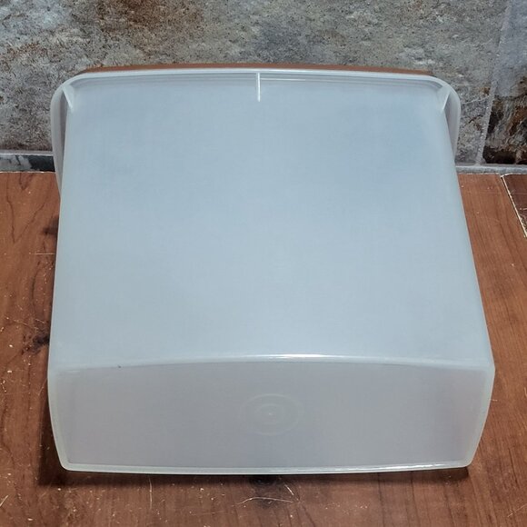 Vintage Tupperware Store-N-Pour 13 cup Storage Container Brown Flip Top Lid - Picture 6 of 12